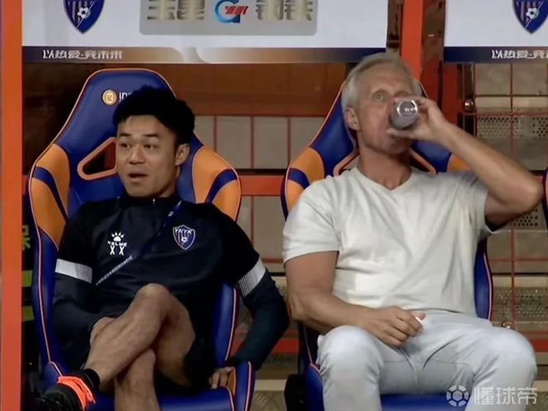 玉昆副总告别约恩·安德森:讲不出再见,感谢您对玉昆的全情付出